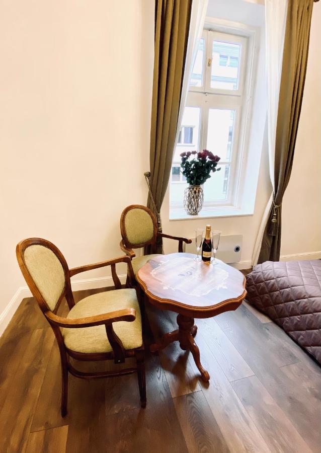 Kochanowskiego Apartment - Topolove Rooms & Apartments Красков Екстериор снимка